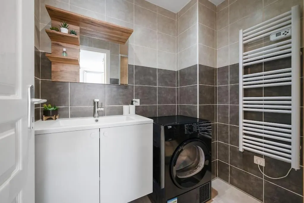Appartement F3, 2 Chambres, 80M2 Nice Lägenhet