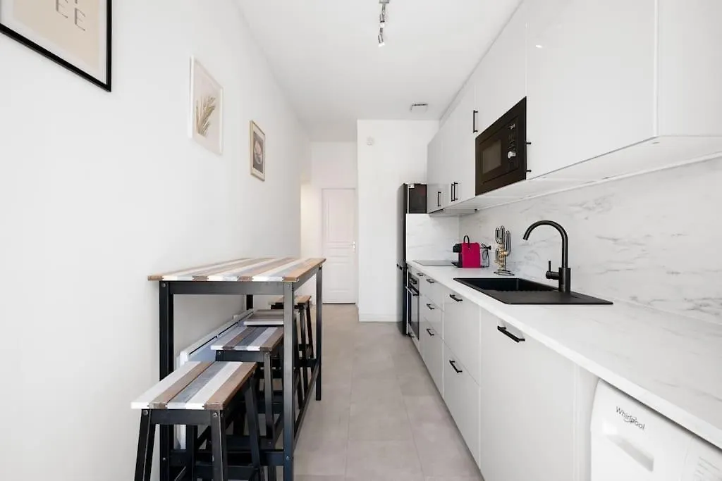 Appartement F3, 2 Chambres, 80M2 Nice